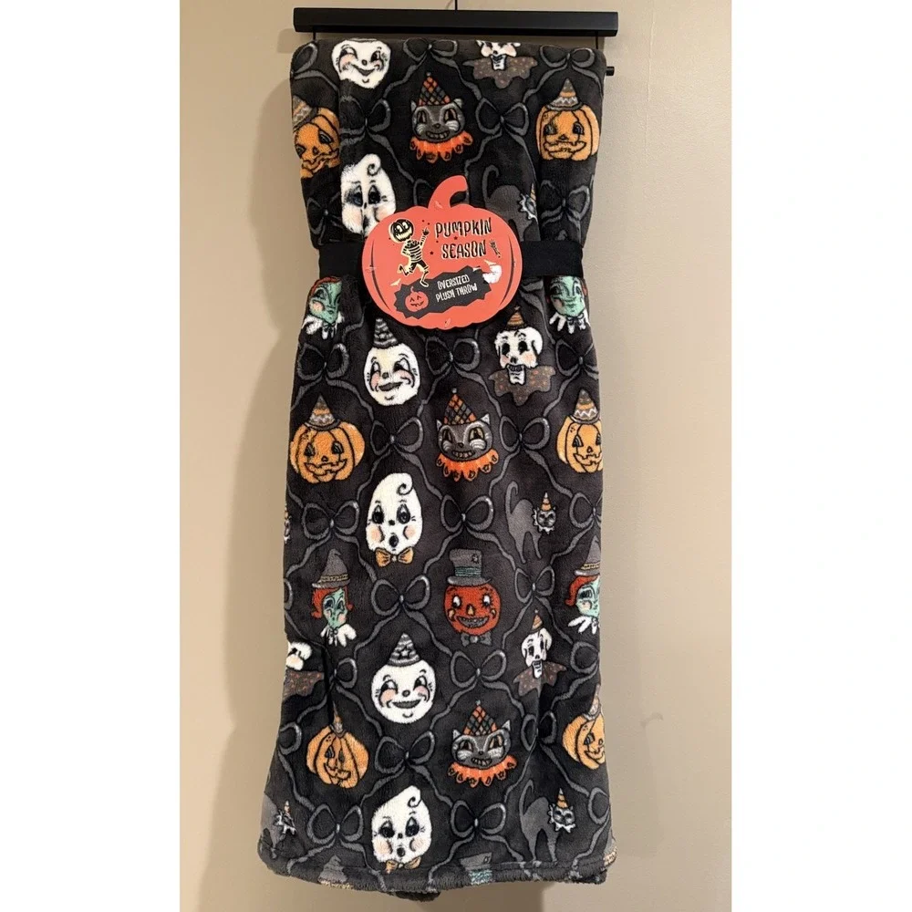 Pumpkin Season Halloween Plush Oversized Throw Blanket 60 x 70 Black